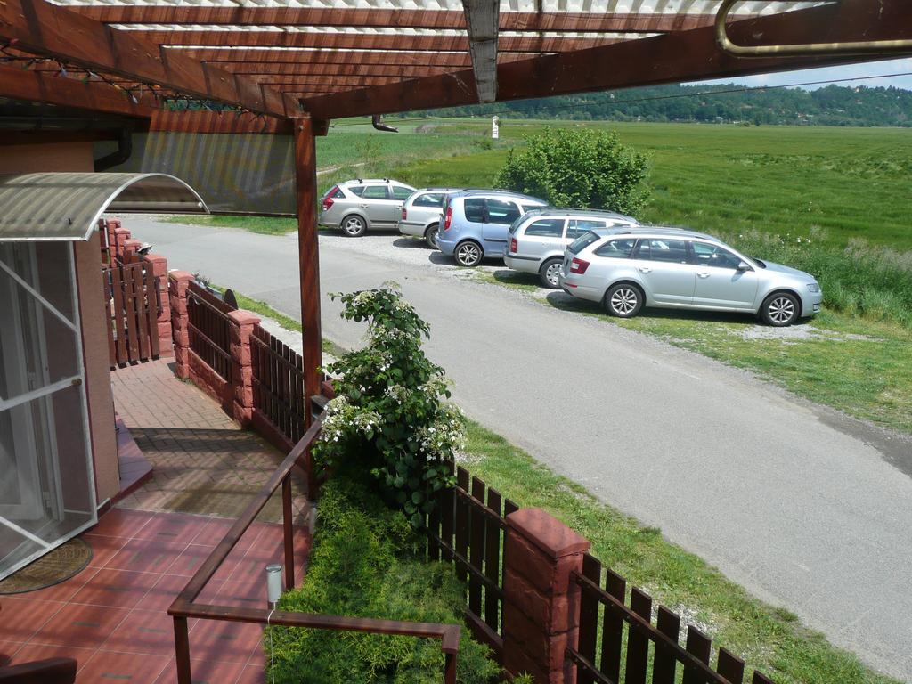 Penzion U Tulaka Dobřichovice Exteriör bild