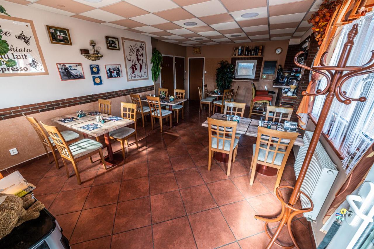 Penzion U Tulaka Dobřichovice Exteriör bild