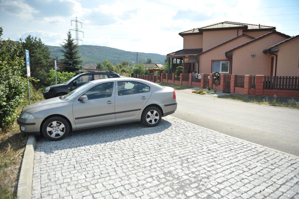 Penzion U Tulaka Dobřichovice Exteriör bild